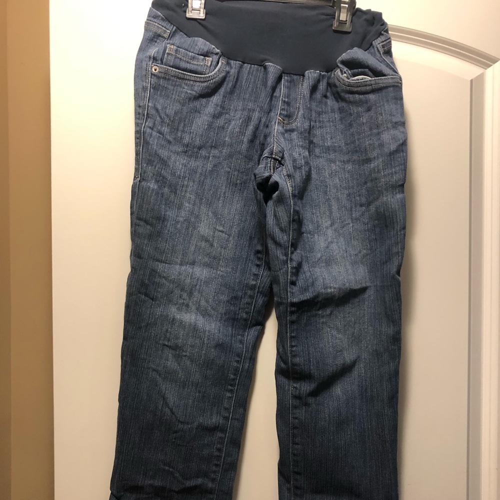 Maternity capris